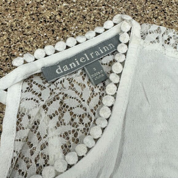 Daniel Rainn Blouse White Summer Spring Lace Crochet Top - Picture 4 of 5